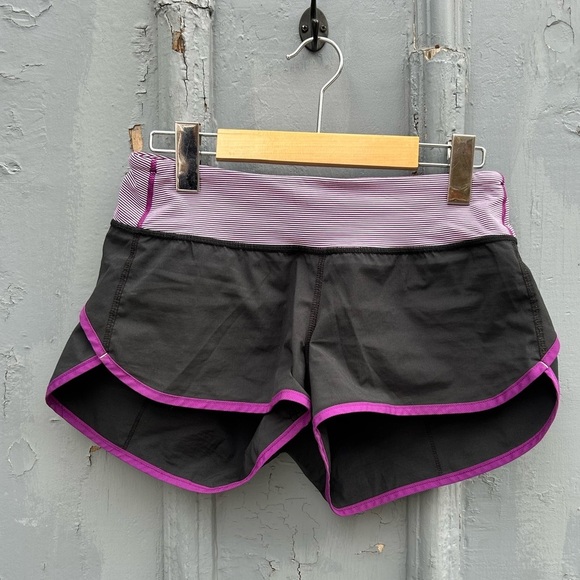 Lululemon Purple Black Turbo Run Shorts, size 4 - Picture 5 of 12